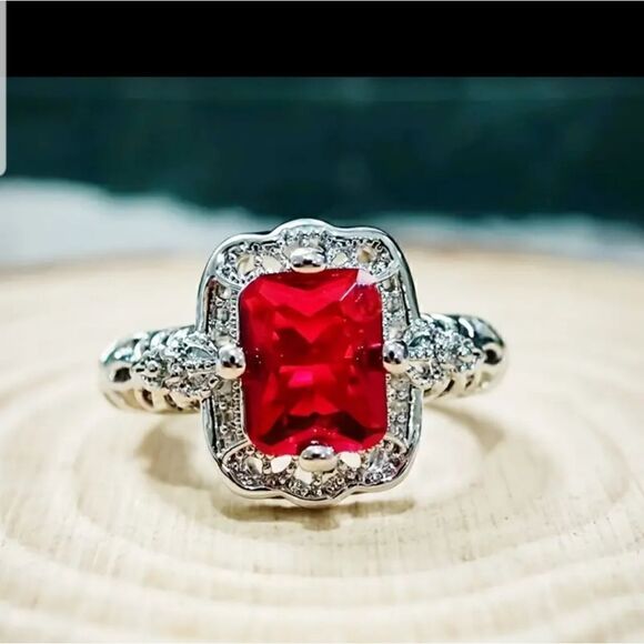 Ruby Red ring size 9 rectangular shape - Picture 5 of 8